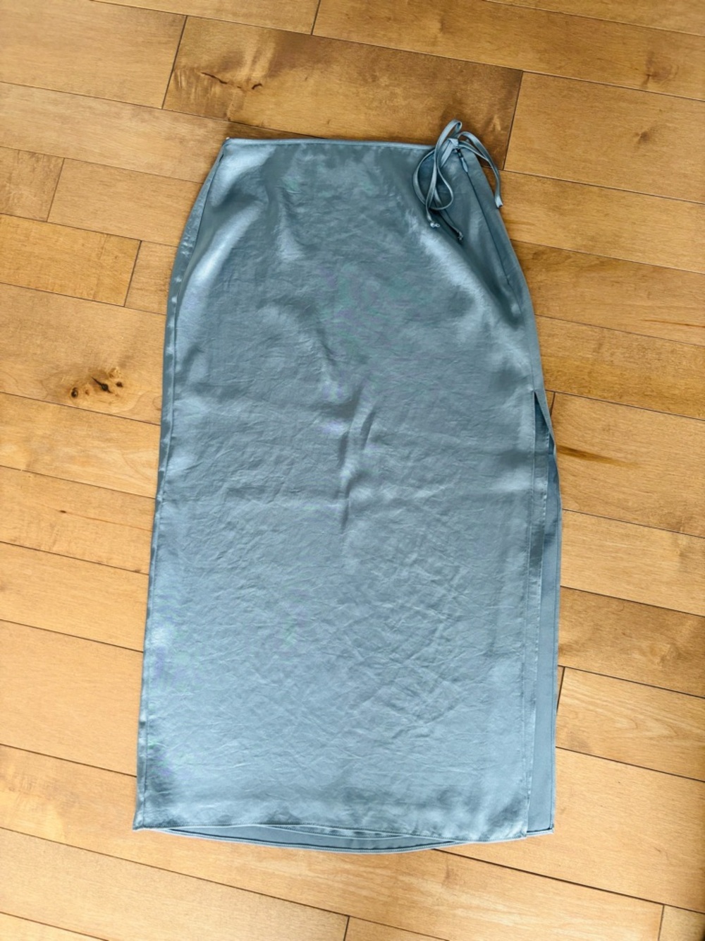 Aritzia satin Elixir Skirt in Dusty Blue